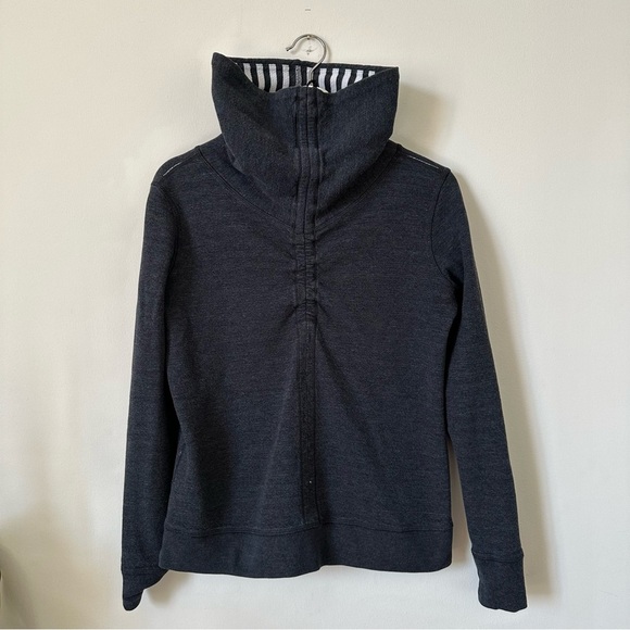 Lululemon In A Cinch Long Sleeve Top Heathered Black and White/ Gray Size 6 - Picture 7 of 8
